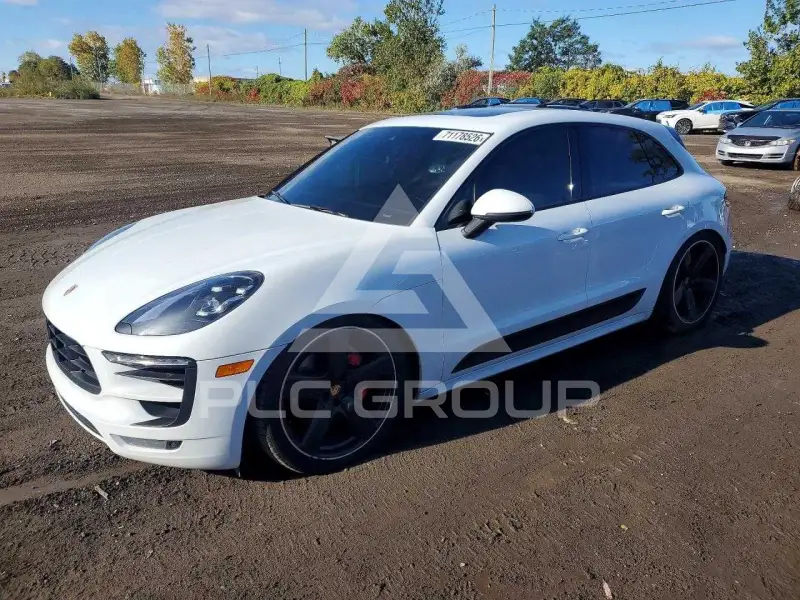 2018 Porsche MACAN photo