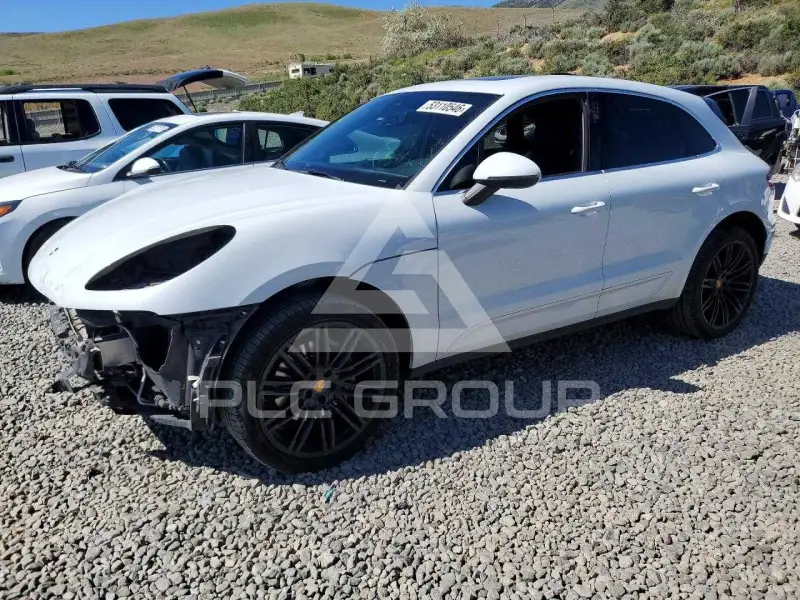 2018 Porsche MACAN photo