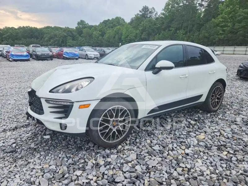 2018 Porsche MACAN photo