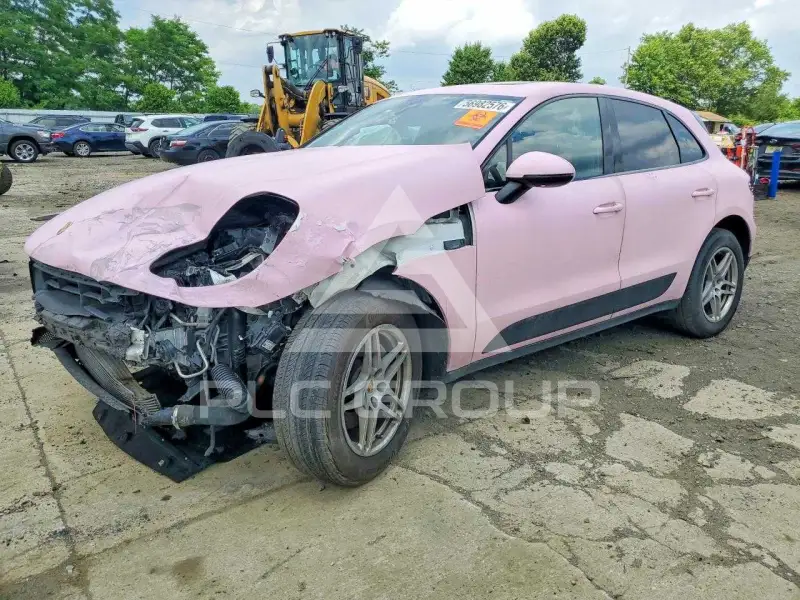 2018 Porsche MACAN photo
