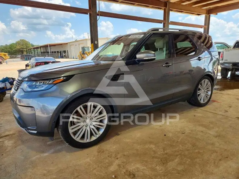 2018 Land Rover Discovery photo