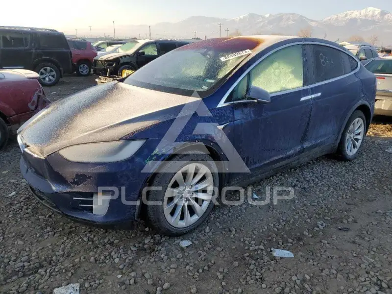 2018 Tesla Model X фото