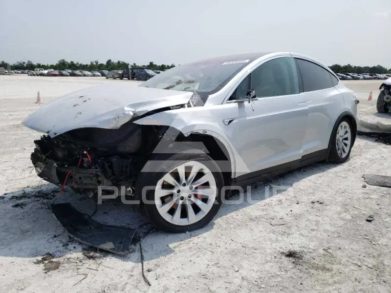 2018 Tesla Model X фото