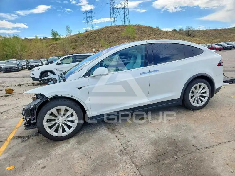 2018 Tesla Model X фото