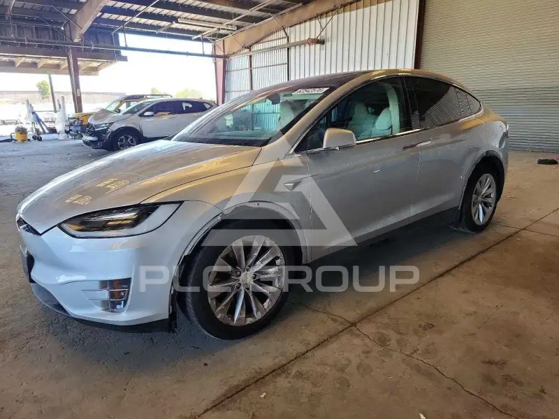 2018 Tesla Model X фото