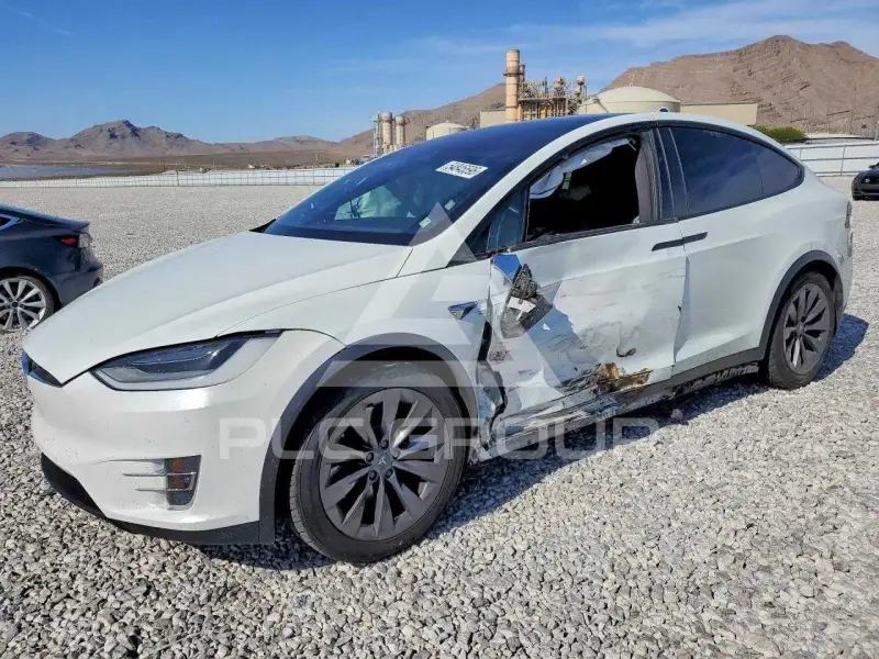 2018 Tesla Model X фото