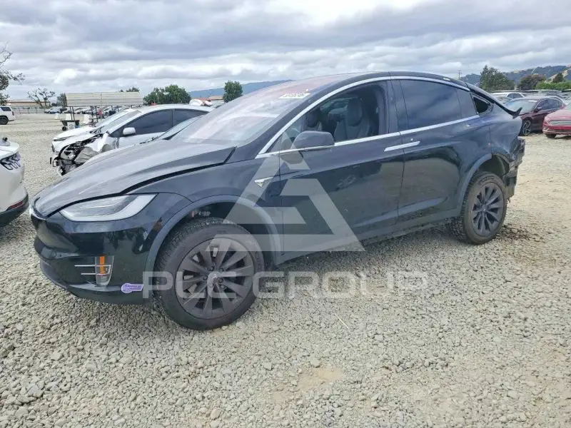 2018 Tesla Model X фото