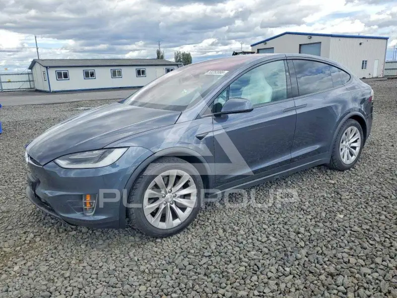 2018 Tesla Model X фото