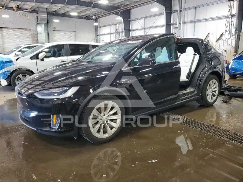 2018 Tesla Model X фото