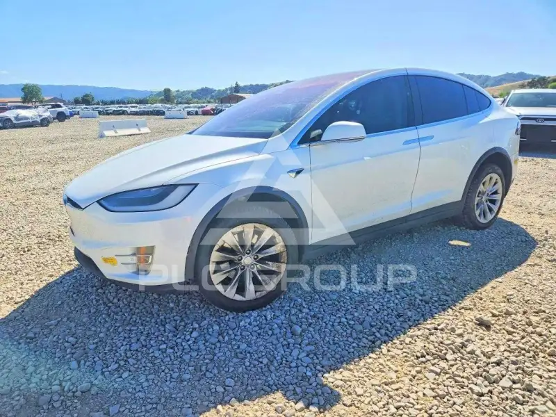 2018 Tesla Model X фото