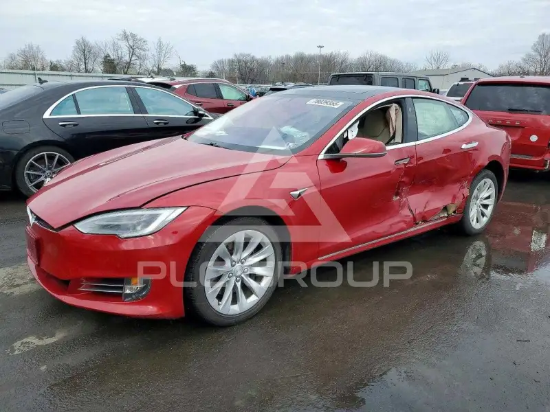 2018 Tesla Model S фото