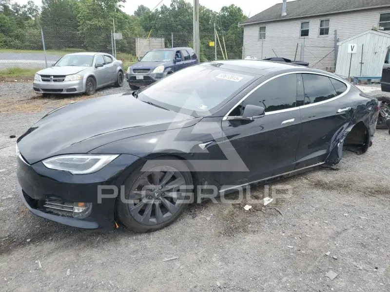 2018 Tesla Model S фото