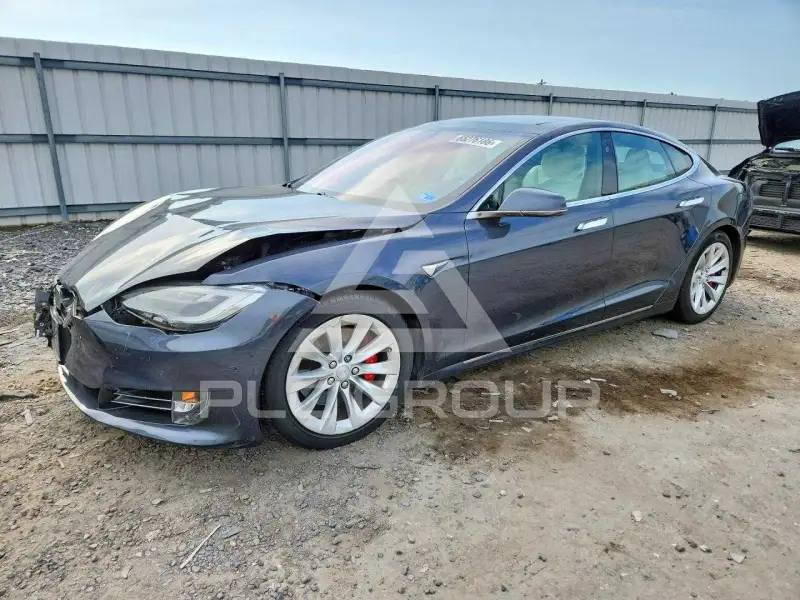 2018 Tesla Model S фото