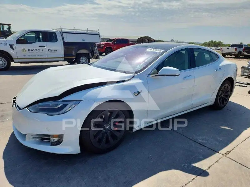 2018 Tesla Model S фото