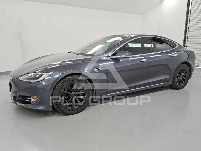 2018 Tesla Model S фото