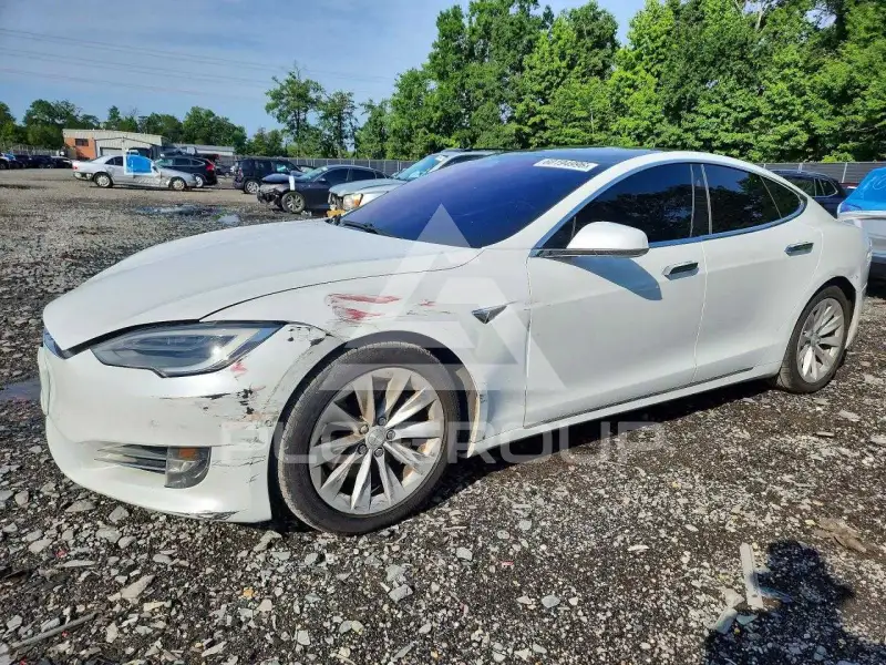 2018 Tesla Model S фото
