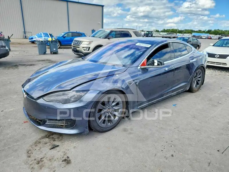 2018 Tesla Model S фото