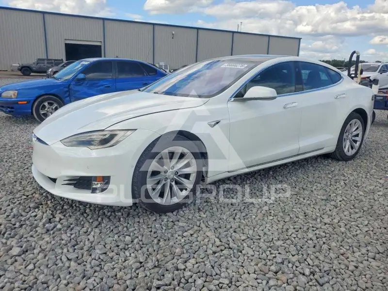 2018 Tesla Model S фото