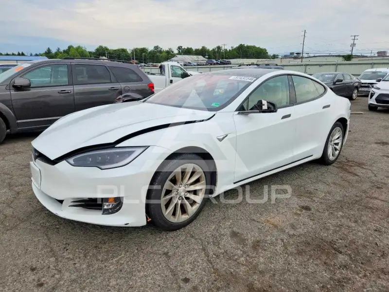 2018 Tesla Model S фото