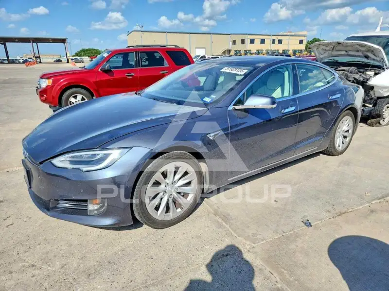 2018 Tesla Model S фото