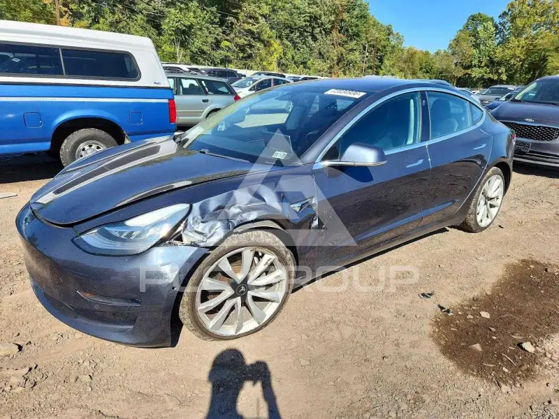 2018 Tesla Model 3 фото