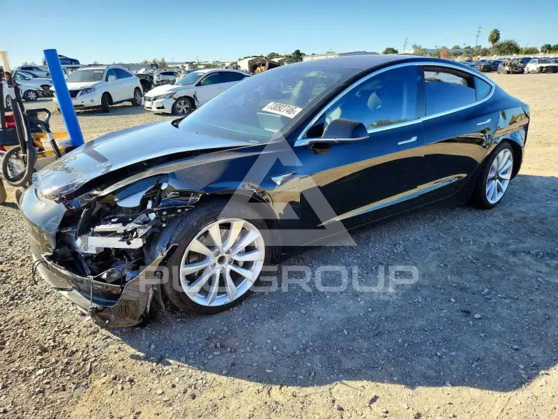 2018 Tesla Model 3 фото