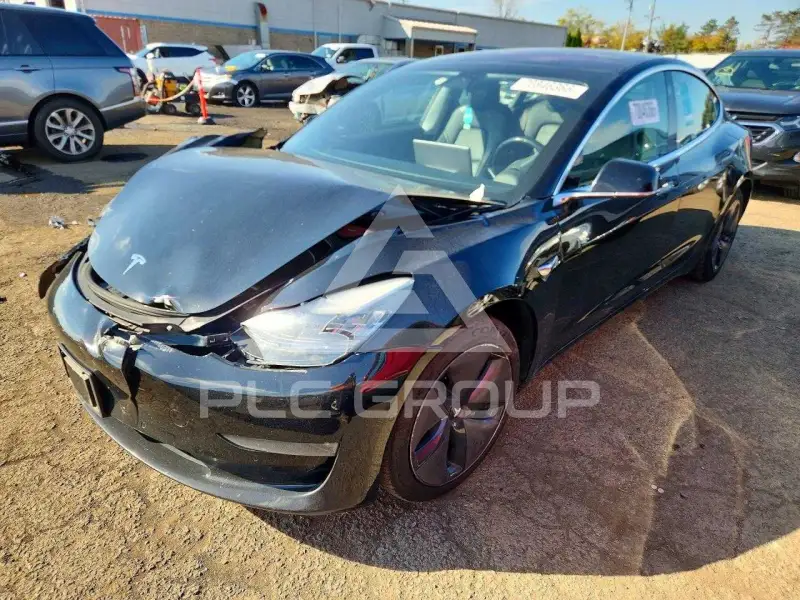 2018 Tesla Model 3 фото