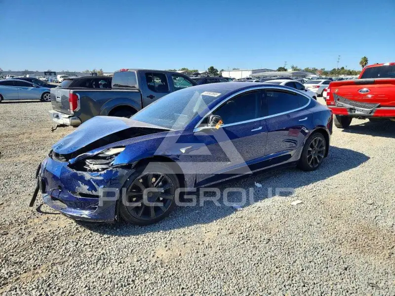 2018 Tesla Model 3 фото