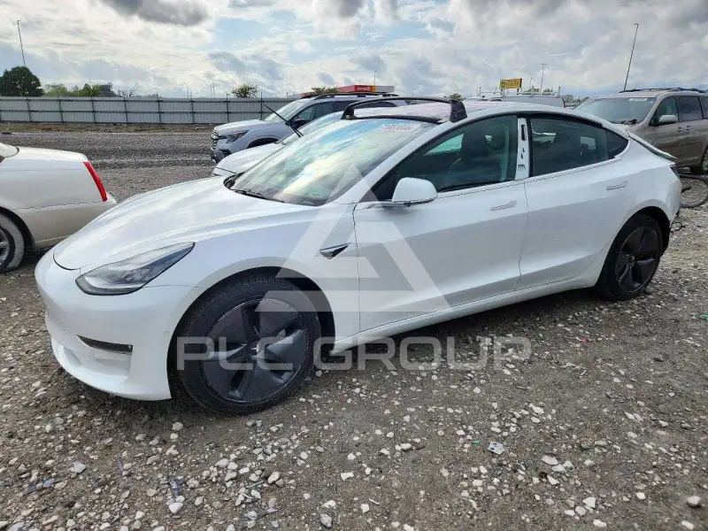 2018 Tesla Model 3 фото