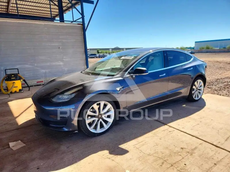 2018 Tesla Model 3 фото