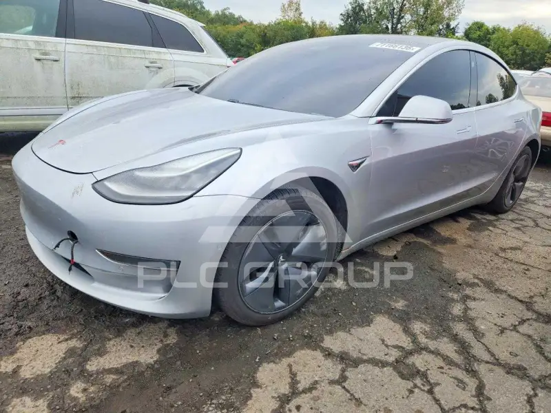 2018 Tesla Model 3 фото