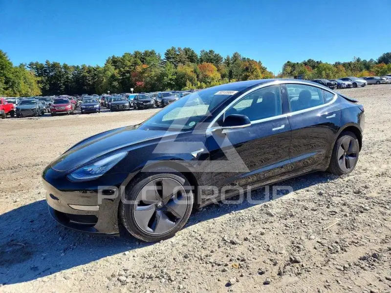 2018 Tesla Model 3 фото