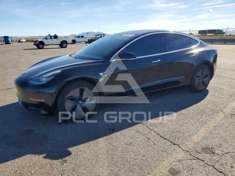 2018 Tesla Model 3 фото