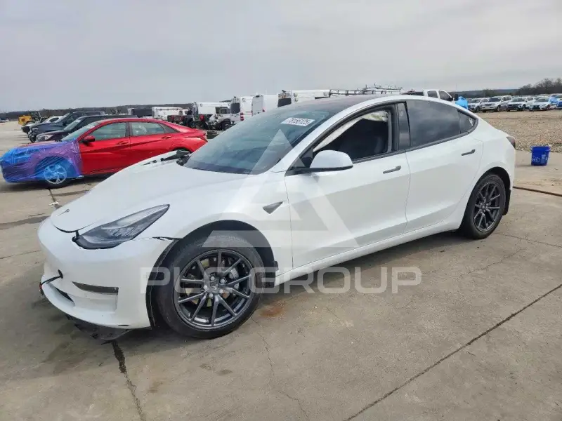2018 Tesla Model 3 photo