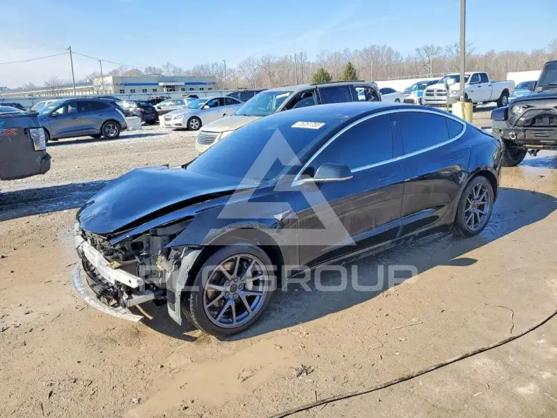 2018 Tesla Model 3 фото