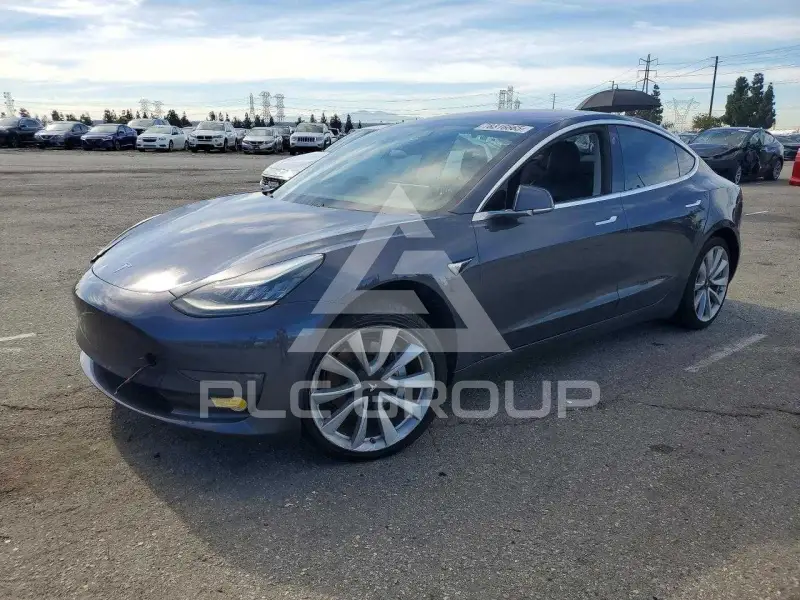 2018 Tesla Model 3 photo