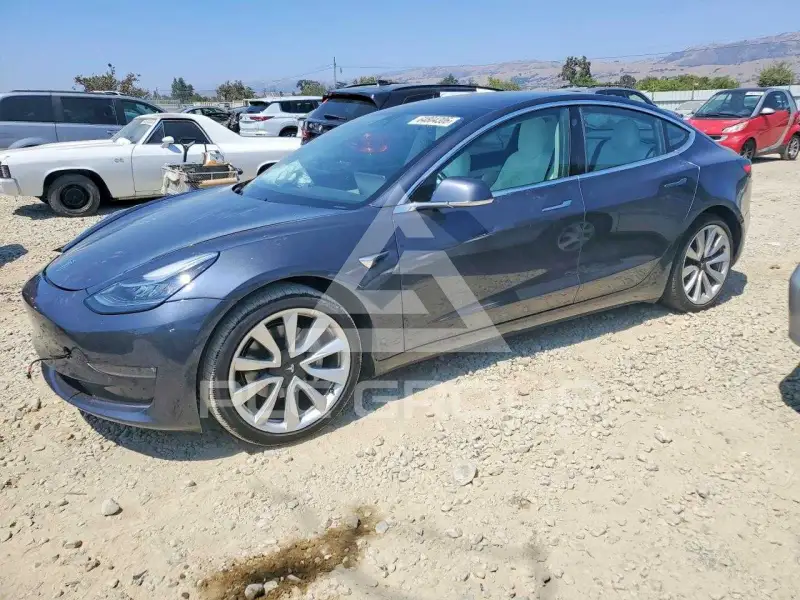 2018 Tesla Model 3 фото