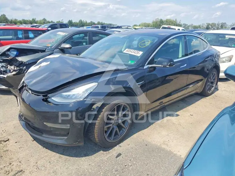 2018 Tesla Model 3 фото