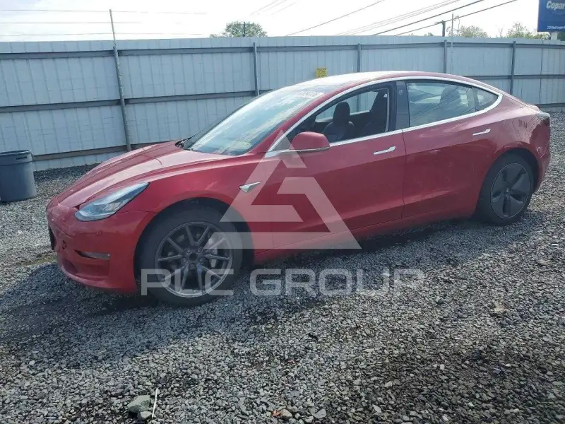 2018 Tesla Model 3 фото