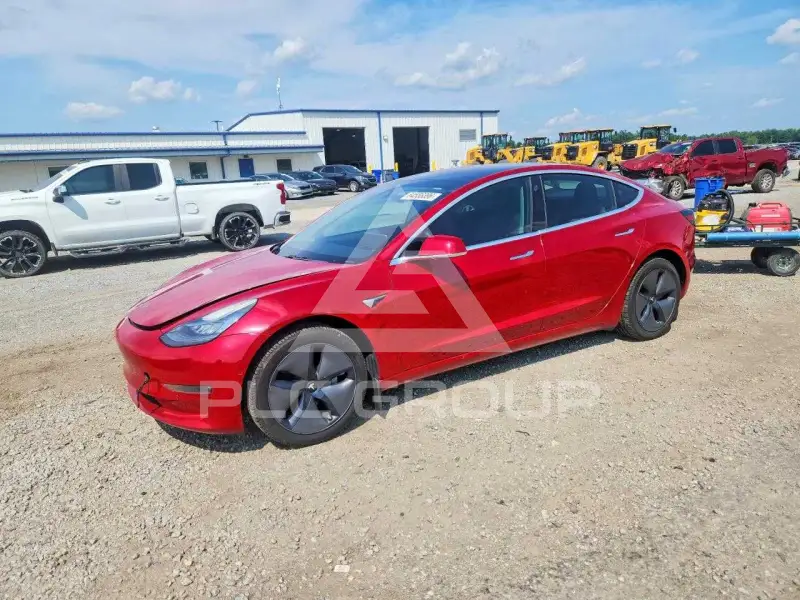 2018 Tesla Model 3 фото