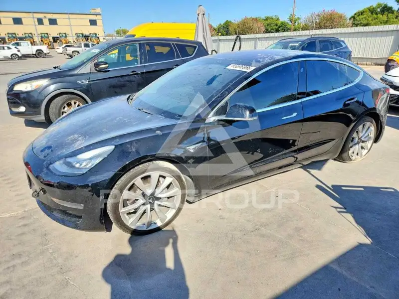 2018 Tesla Model 3 фото