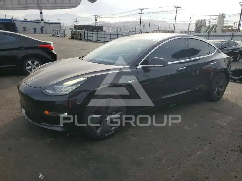 2018 Tesla Model 3 фото
