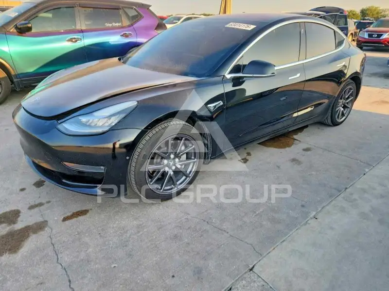 2018 Tesla Model 3 фото