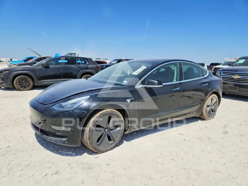 2018 Tesla Model 3 фото