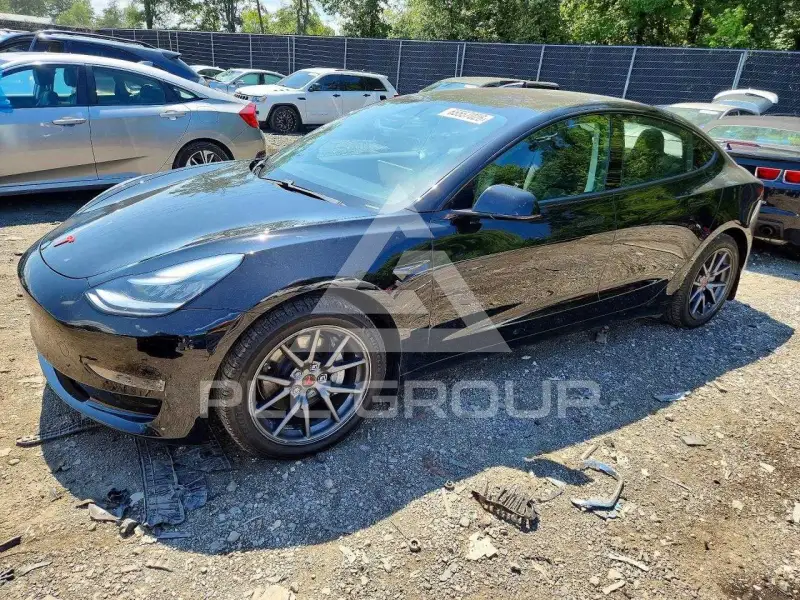 2018 Tesla Model 3 фото
