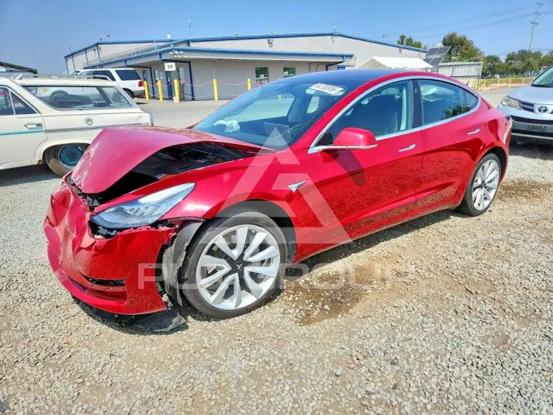 2018 Tesla Model 3 фото