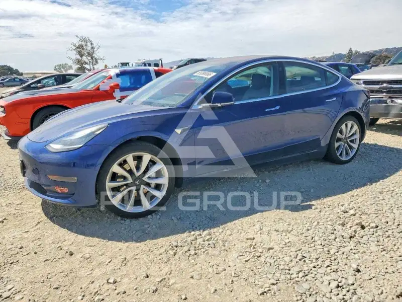 2018 Tesla Model 3 photo
