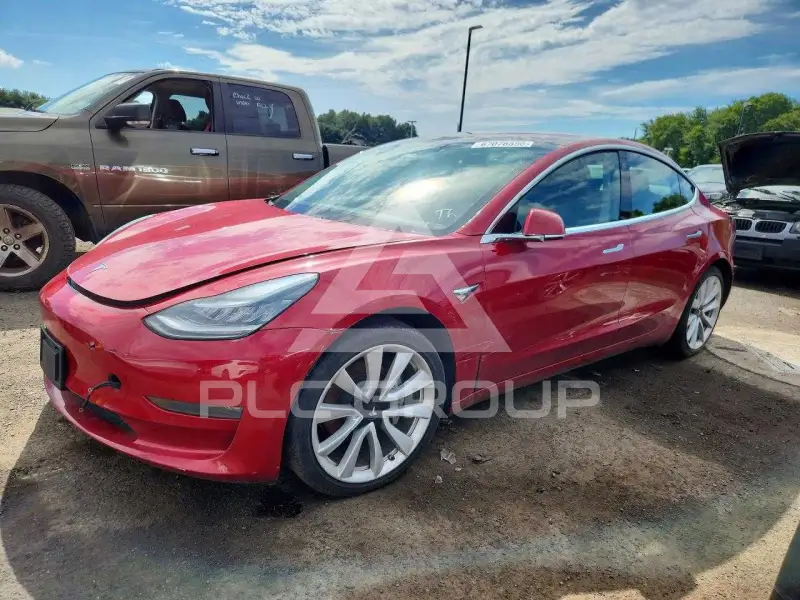2018 Tesla Model 3 фото