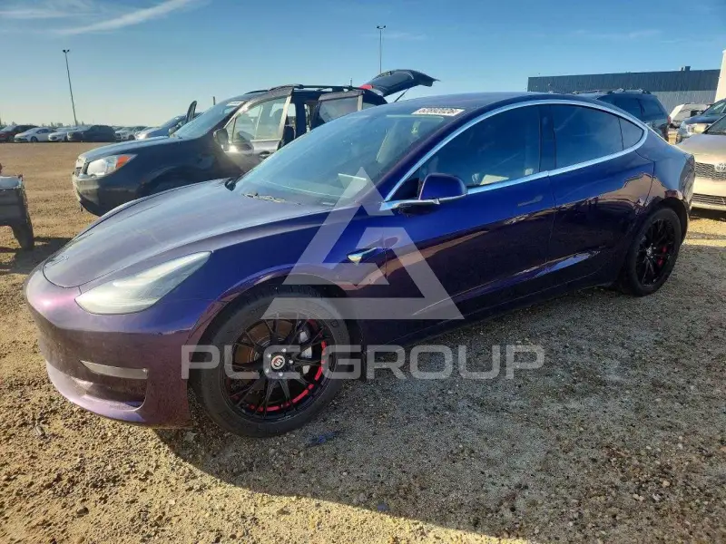 2018 Tesla Model 3 фото