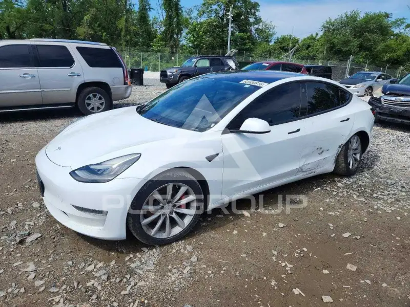 2018 Tesla Model 3 фото